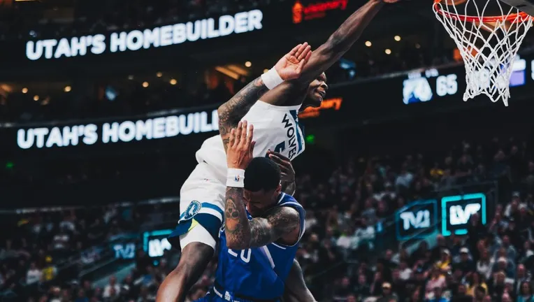 Anthony Edwards Shakes the Basketball World with Thunderous Dunk